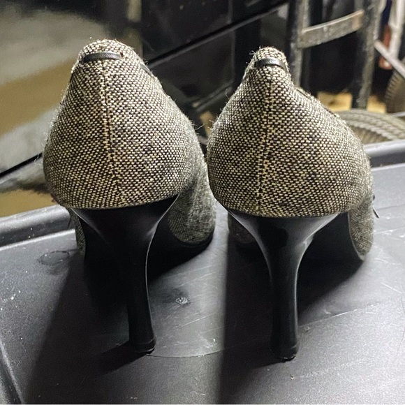 Heels - Picture 3 of 4